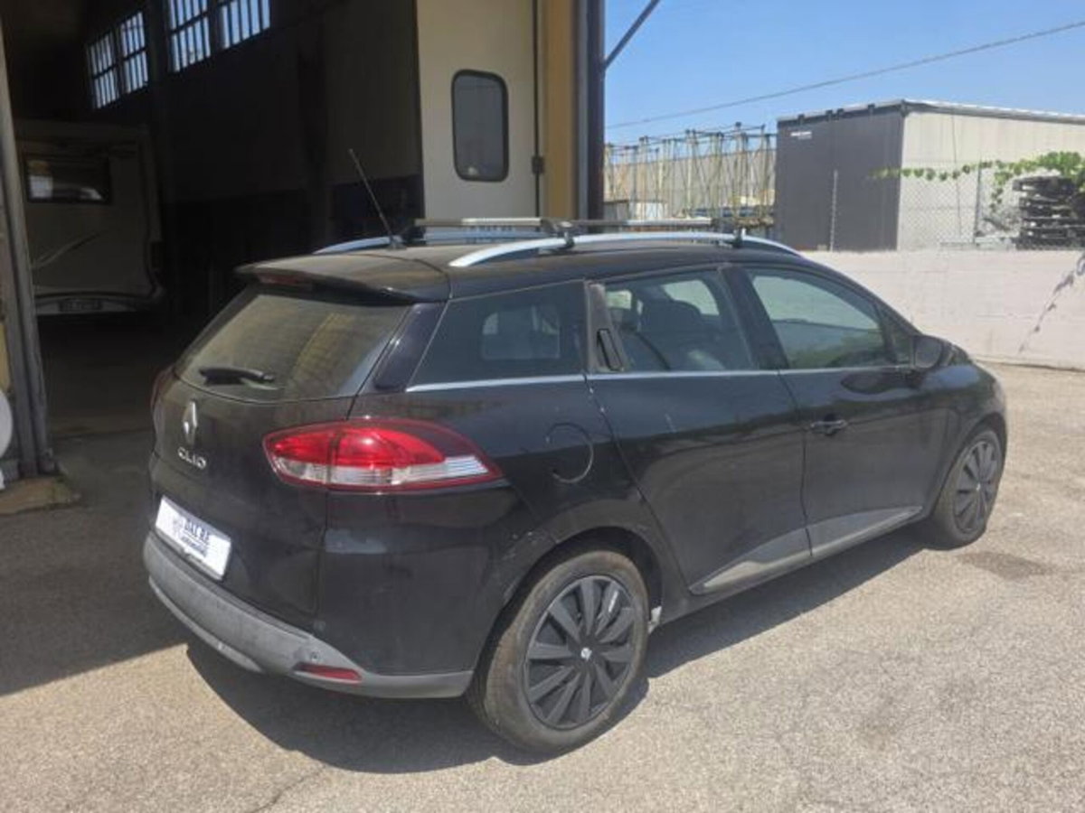 Renault Clio dCi 8V 90 CV EDC 5 porte Duel (5)