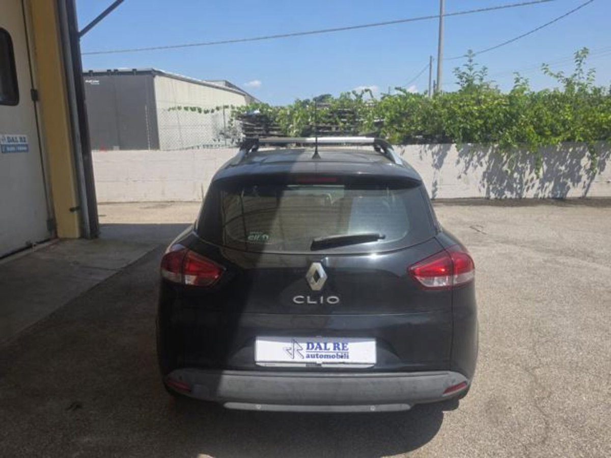 Renault Clio dCi 8V 90 CV EDC 5 porte Duel (6)