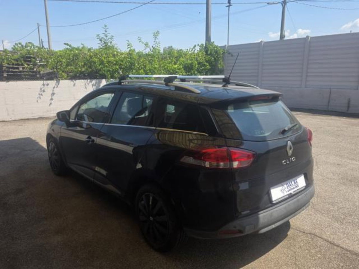 Renault Clio dCi 8V 90 CV EDC 5 porte Duel (7)