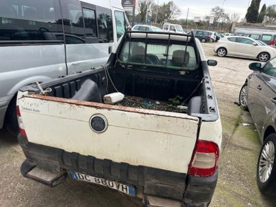 Fiat Strada 1.3 MJT Pick-up (2)