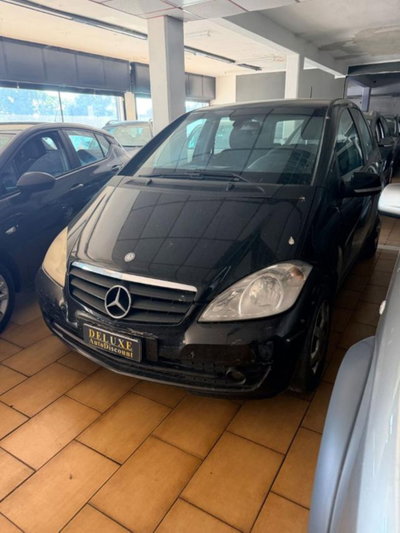 Mercedes-Benz Classe A 180 AUTOMATIC (2)