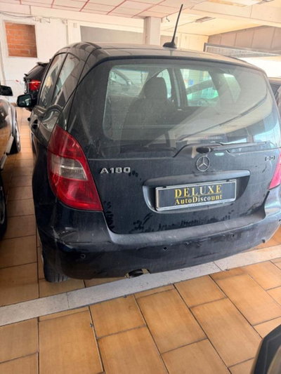 Mercedes-Benz Classe A 180 AUTOMATIC (5)