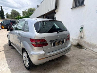 Mercedes-Benz Classe B 200 CDI Sport (4)