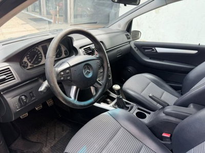 Mercedes-Benz Classe B 200 CDI Sport (8)