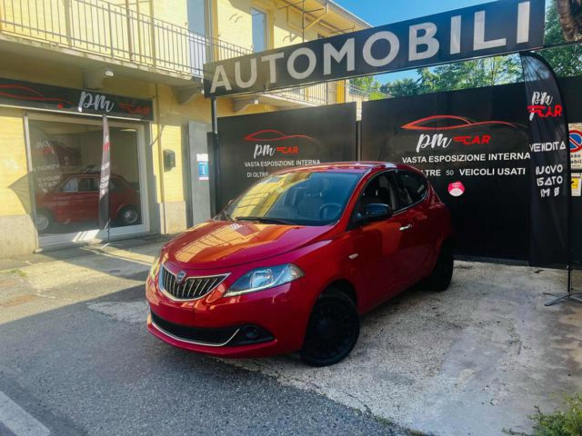 Lancia Ypsilon 1.2 69 CV 5 porte Silver