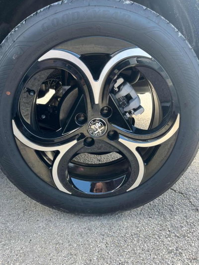 Alfa Romeo Junior 1.2 ibrida Sport Speciale 145cv edct6 (13)