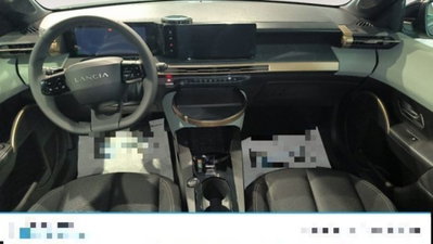 Peugeot 3008 1.2 hybrid GT Exclusive 145cv e-dcs6 (3)