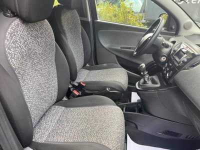 Lancia Ypsilon 1.0 FireFly 5 porte S&S Hybrid Gold Plus (4)