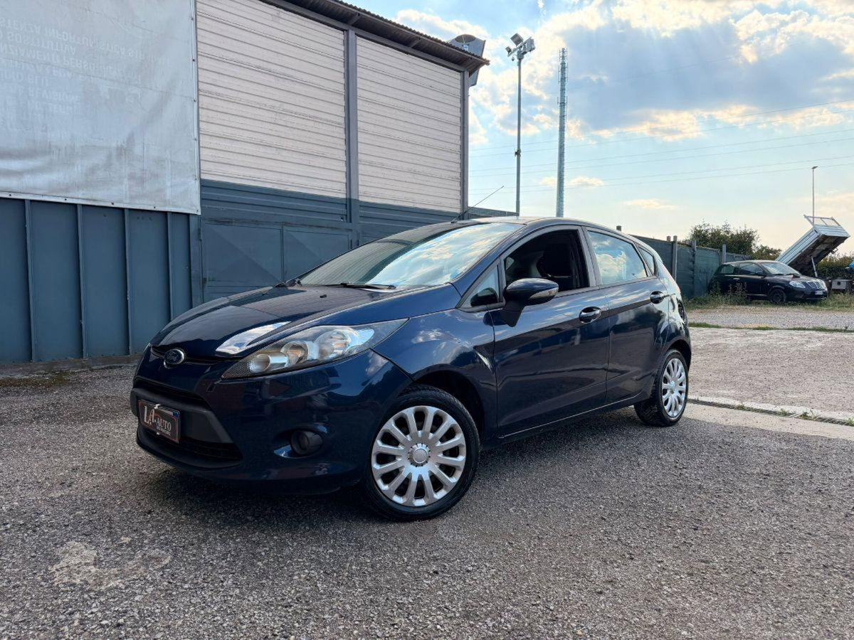 Ford Fiesta 1.2 60CV 5 porte Titanium