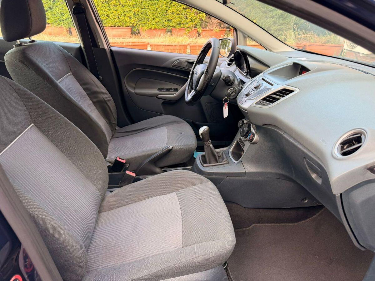 Ford Fiesta 1.2 60CV 5 porte Titanium (16)