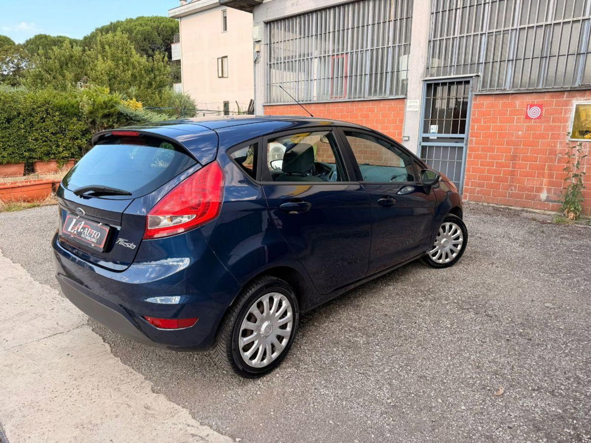 Ford Fiesta 1.2 60CV 5 porte Titanium (4)