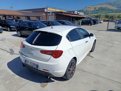 Alfa Romeo Giulietta 2.0 JTDm-2 Exclusive 140cv (6)