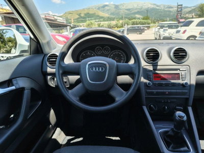 Audi A3 1.6 TDI 90 CV CR F.AP. Ambiente (10)