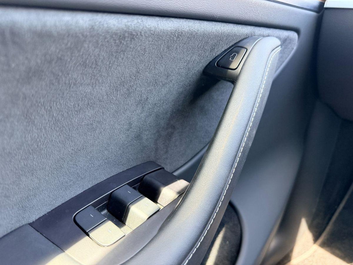 Tesla Model Y Performance Dual Motor awd (11)
