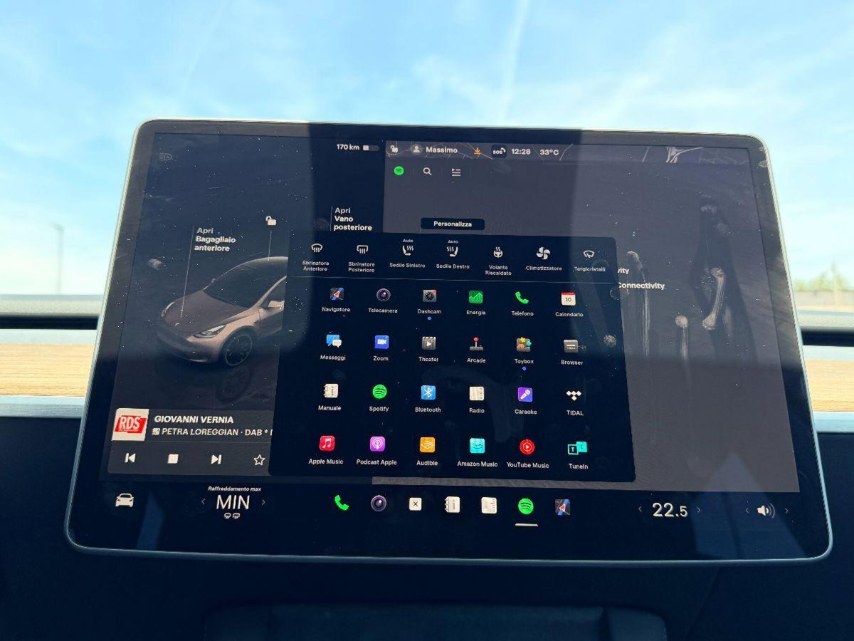 Tesla Model Y Performance Dual Motor awd (18)