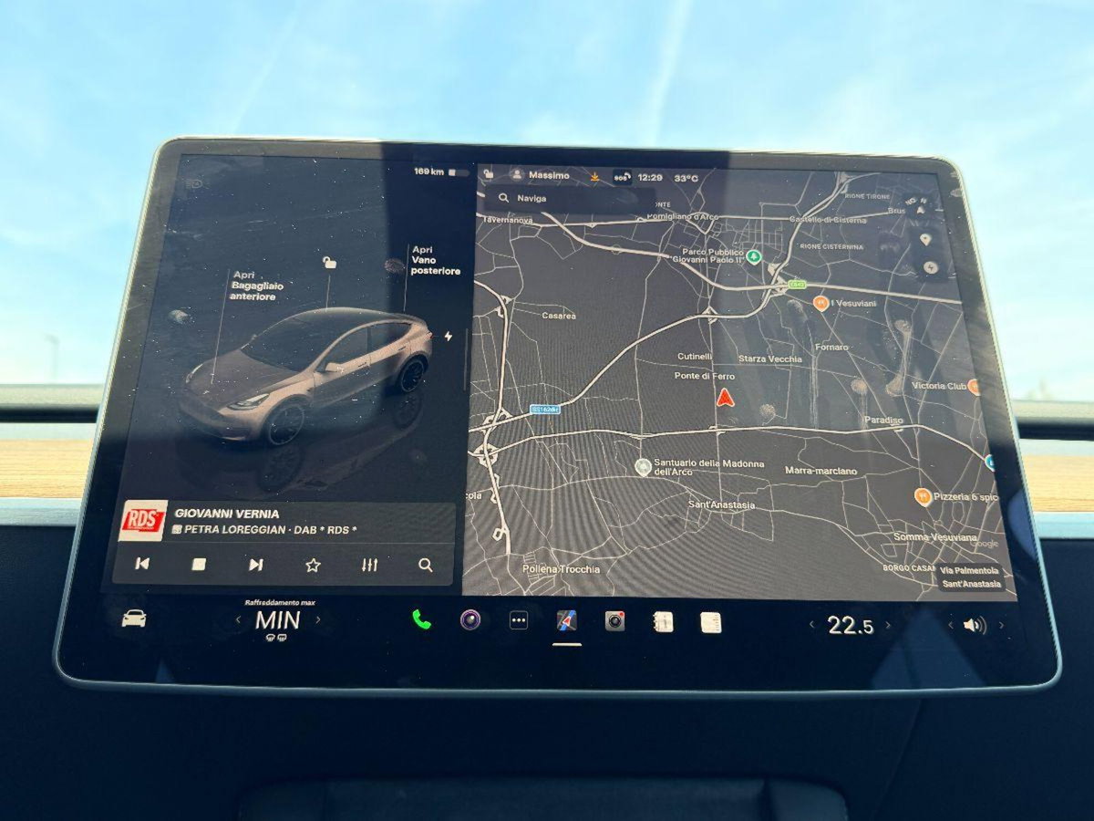 Tesla Model Y Performance Dual Motor awd (20)