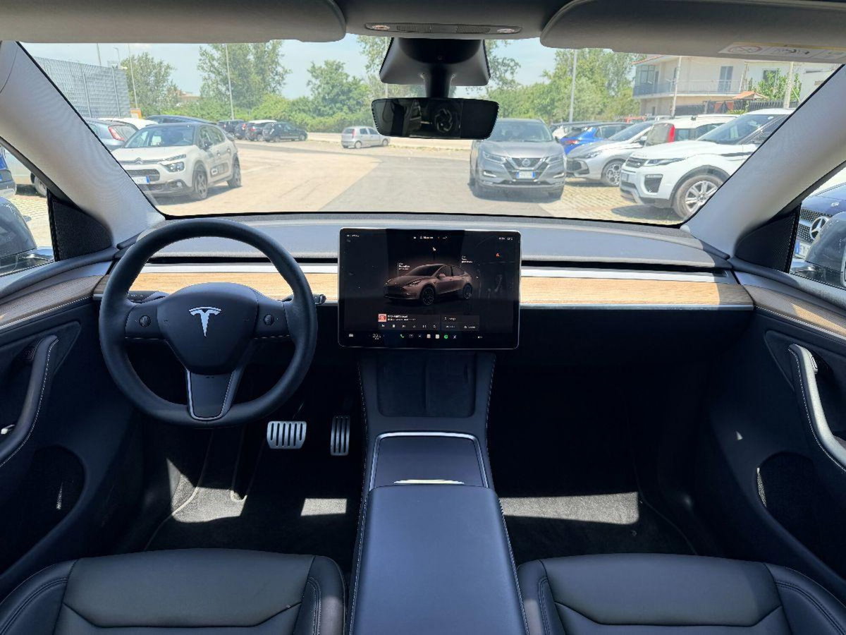 Tesla Model Y Performance Dual Motor awd (8)