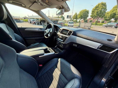 Mercedes-Benz Classe ML 350 BlueTEC 4Matic Sport (12)