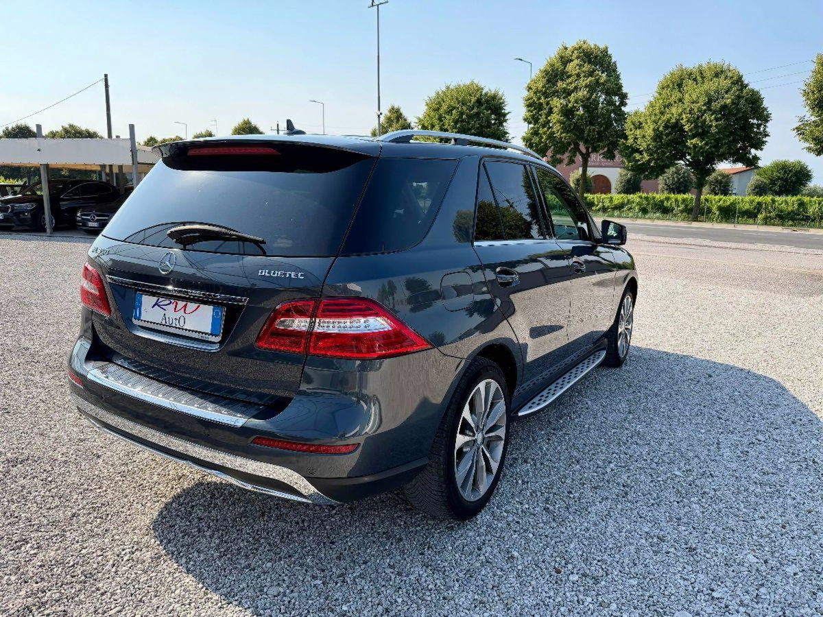 Mercedes-Benz Classe ML 350 BlueTEC 4Matic Sport (2)