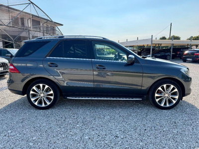 Mercedes-Benz Classe ML 350 BlueTEC 4Matic Sport (5)