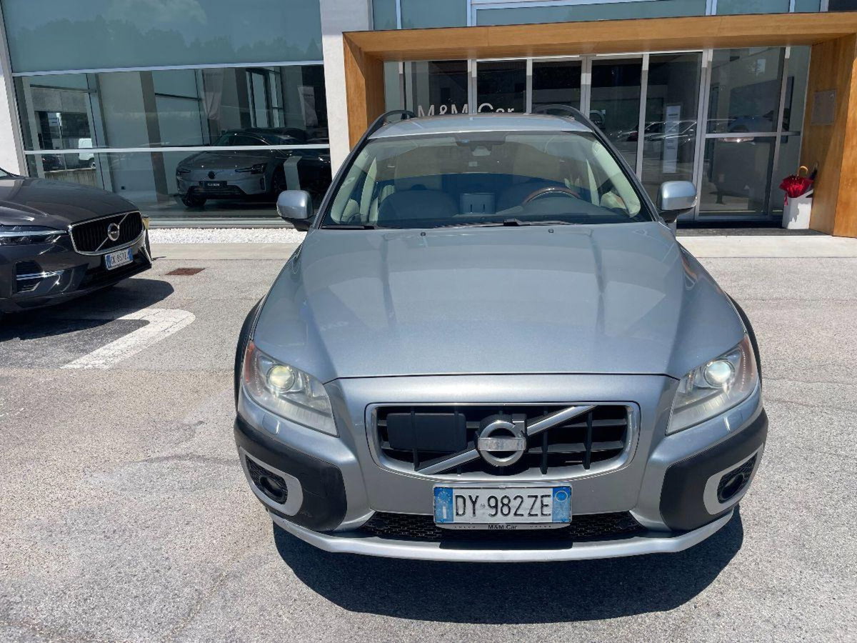 Volvo XC70 D5 205CV AWD Geartronic Summum (3)