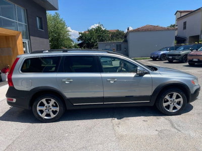 Volvo XC70 D5 205CV AWD Geartronic Summum (4)