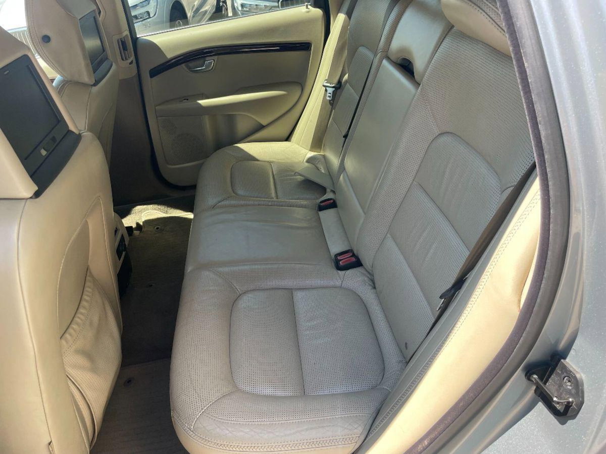 Volvo XC70 D5 205CV AWD Geartronic Summum (8)