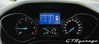 Ford Focus Station Wagon 1.6 TDCi 115 CV SW Titanium (8)