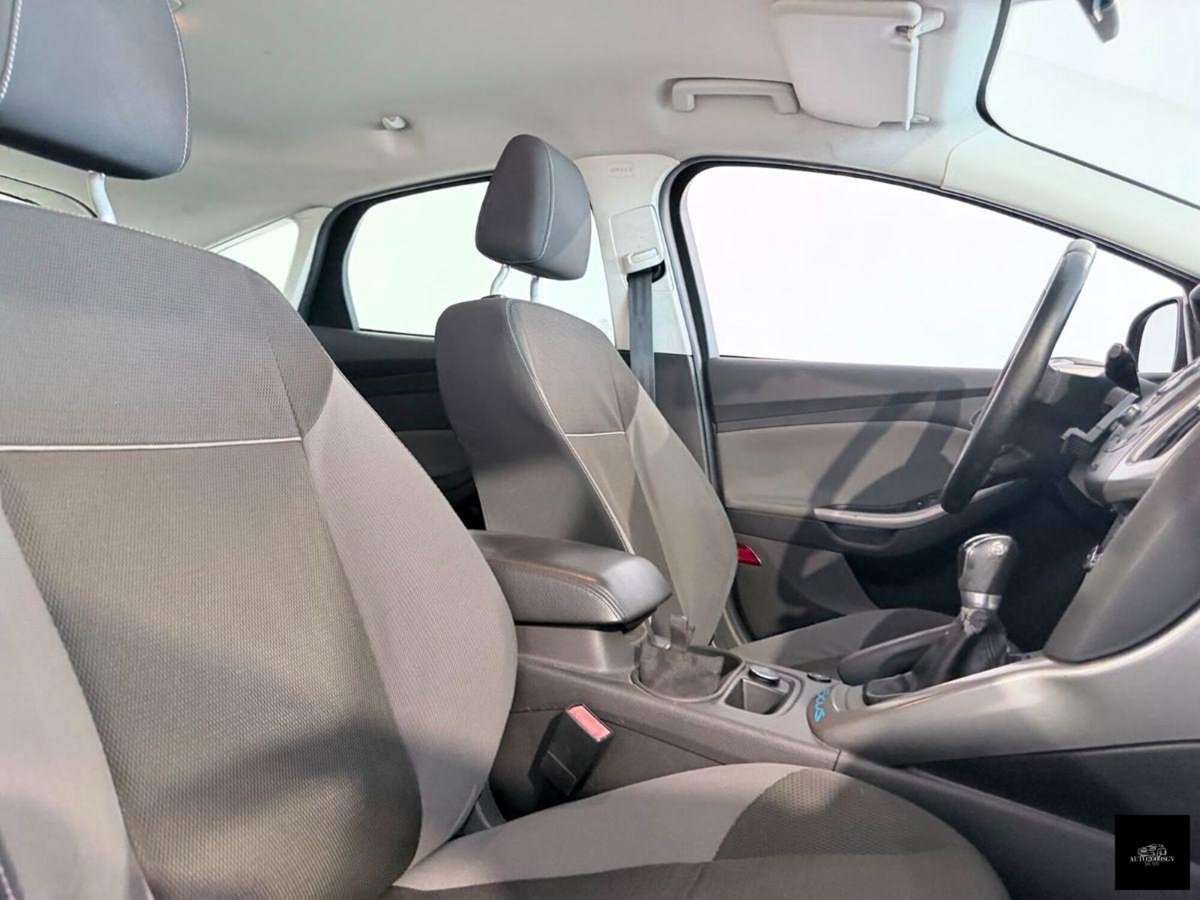 Ford Focus 1.0 EcoBoost 100 CV Start&Stop Titanium (13)