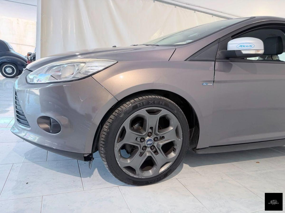 Ford Focus 1.0 EcoBoost 100 CV Start&Stop Titanium (4)