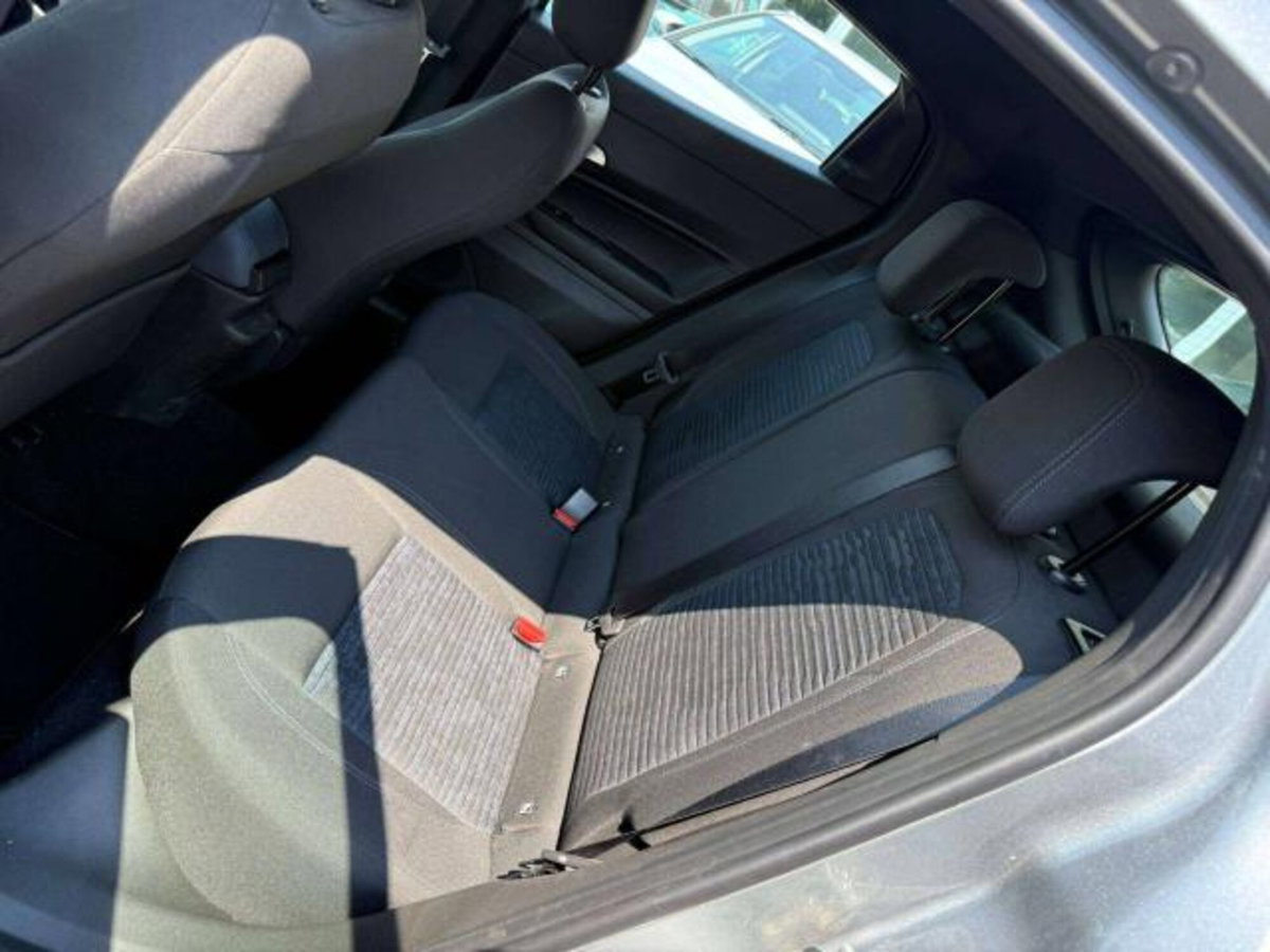 Alfa Romeo Junior 1.2 ibrida 145cv edct6 (10)