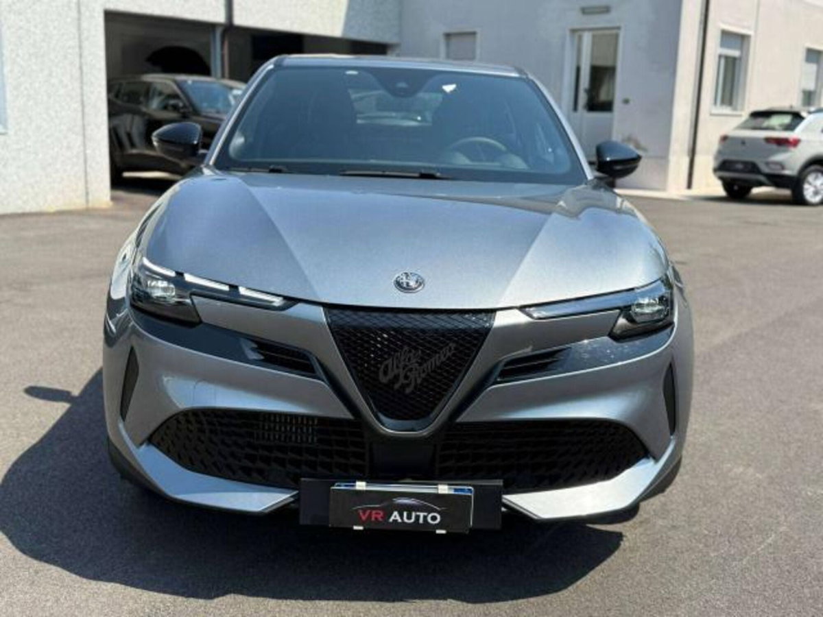 Alfa Romeo Junior 1.2 ibrida 145cv edct6 (2)