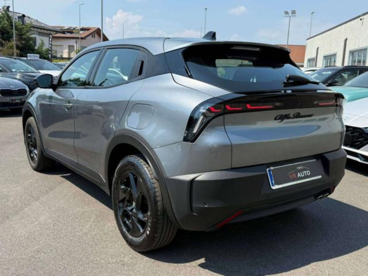 Alfa Romeo Junior 1.2 ibrida 145cv edct6 (4)