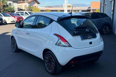 Lancia Ypsilon 1.0 FireFly 5 porte S&S Hybrid Gold Plus (4)