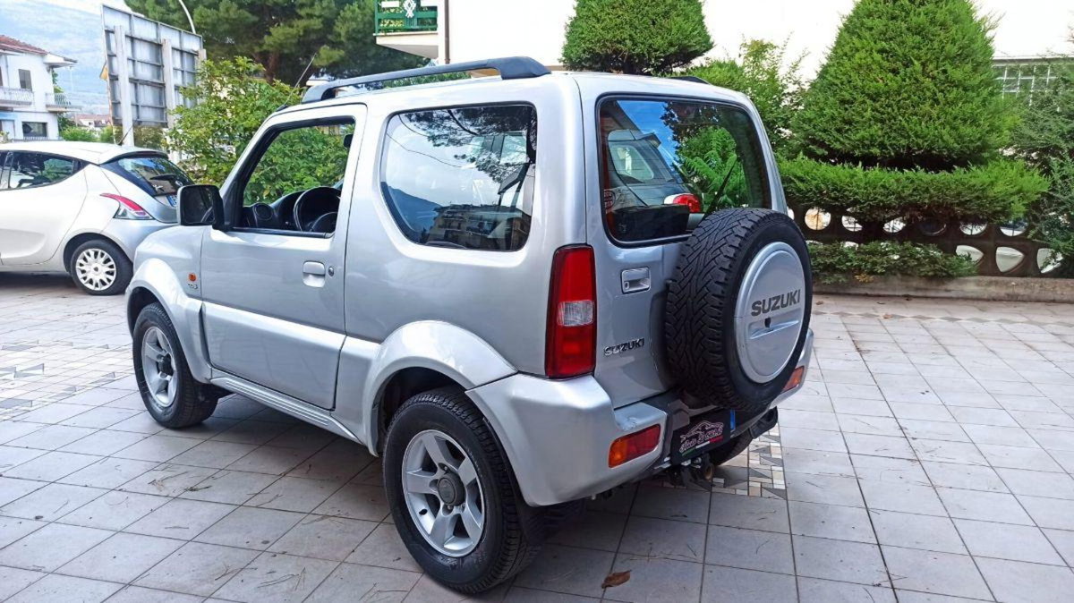 Suzuki Jimny 1.5 DDiS cat 4WD JLX Più (2)