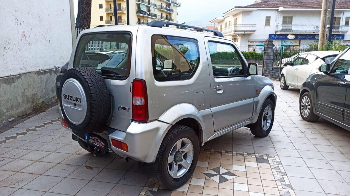 Suzuki Jimny 1.5 DDiS cat 4WD JLX Più (3)