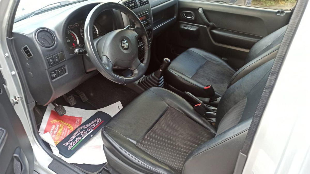 Suzuki Jimny 1.5 DDiS cat 4WD JLX Più (5)