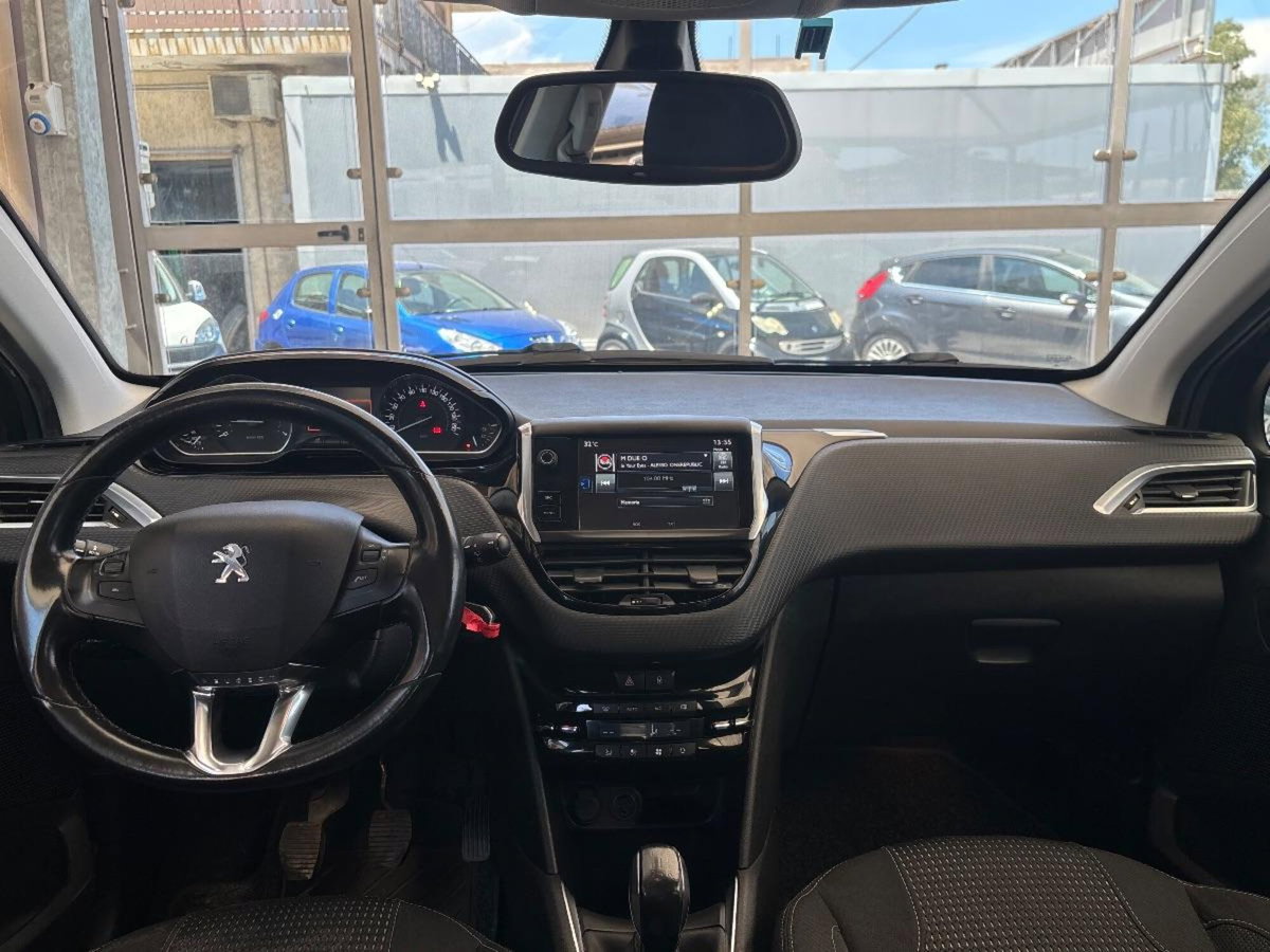 Peugeot 208 VTi 82 CV 5 porte Allure (13)
