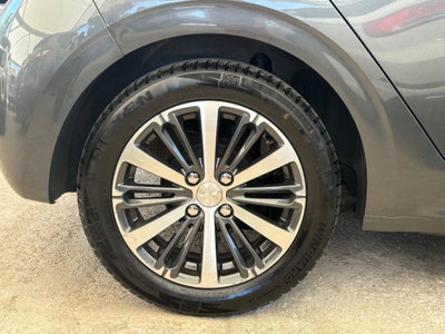 Peugeot 208 VTi 82 CV 5 porte Allure (14)