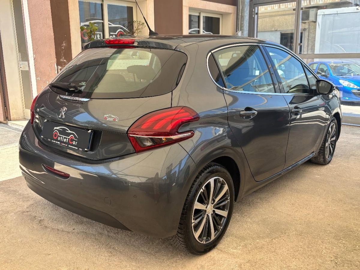 Peugeot 208 VTi 82 CV 5 porte Allure (5)
