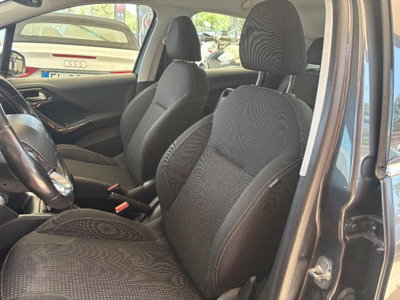 Peugeot 208 VTi 82 CV 5 porte Allure (7)
