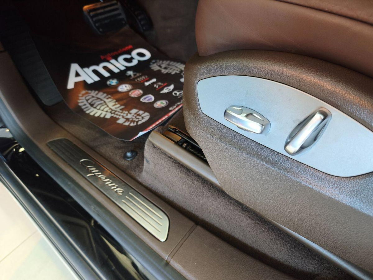 Porsche Cayenne 3.0 Diesel Platinum Edition (12)