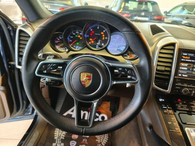 Porsche Cayenne 3.0 Diesel Platinum Edition (18)