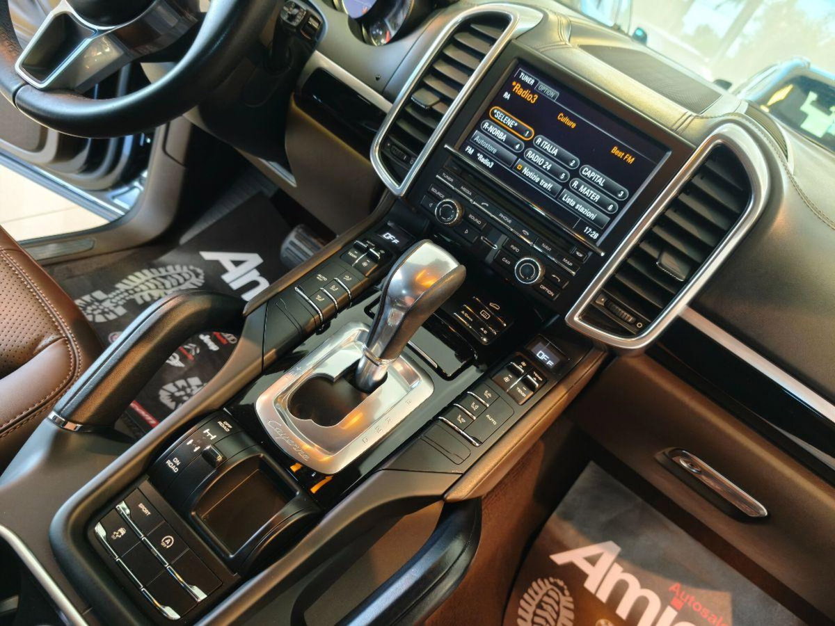 Porsche Cayenne 3.0 Diesel Platinum Edition (20)