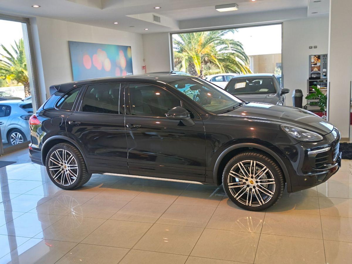 Porsche Cayenne 3.0 Diesel Platinum Edition (4)