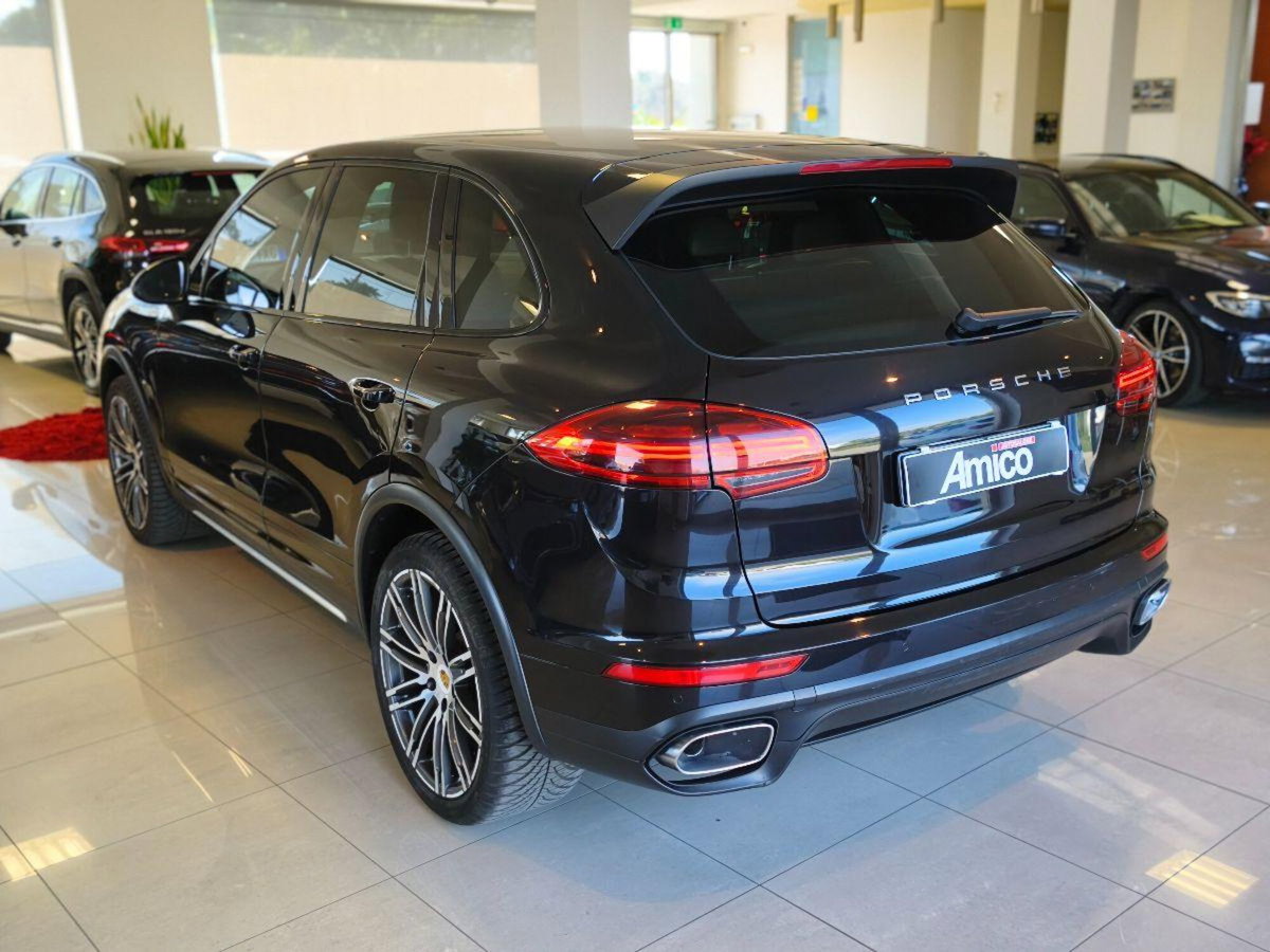 Porsche Cayenne 3.0 Diesel Platinum Edition (8)