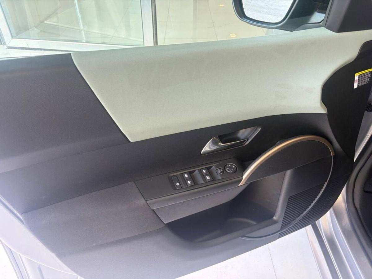 Lancia Ypsilon 1.2 mhev Edizione Cassina e-dct (8)