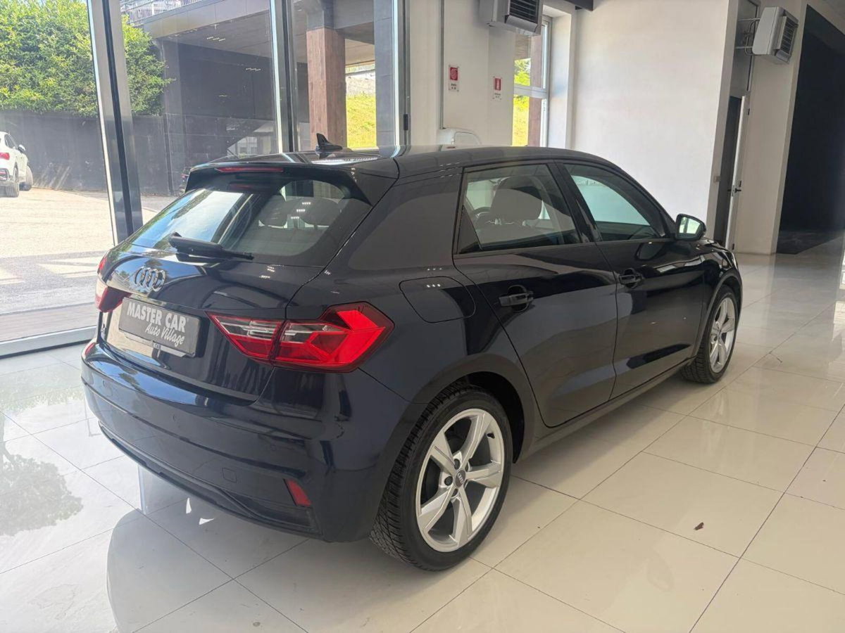 Audi A1 Sportback 25 TFSI Admired Advanced (4)