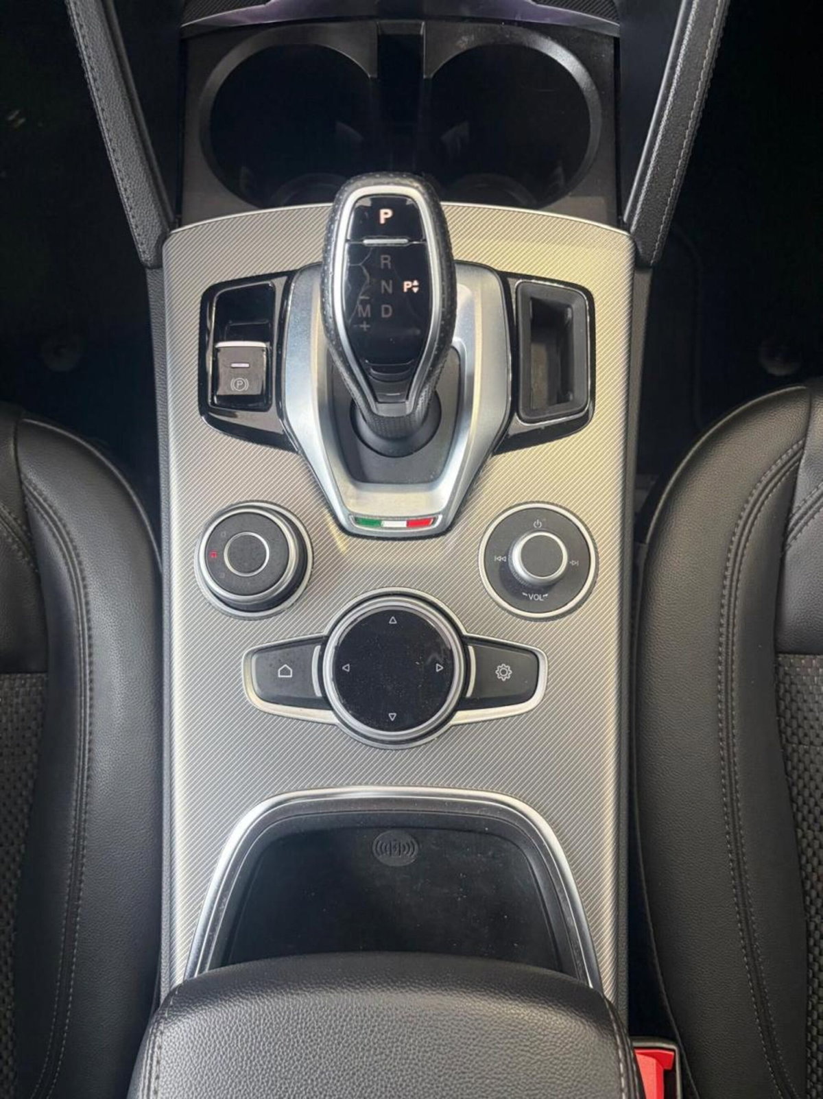 Alfa Romeo Stelvio Stelvio 2.2 Turbodiesel 190 CV AT8 Q4 Sprint (17)