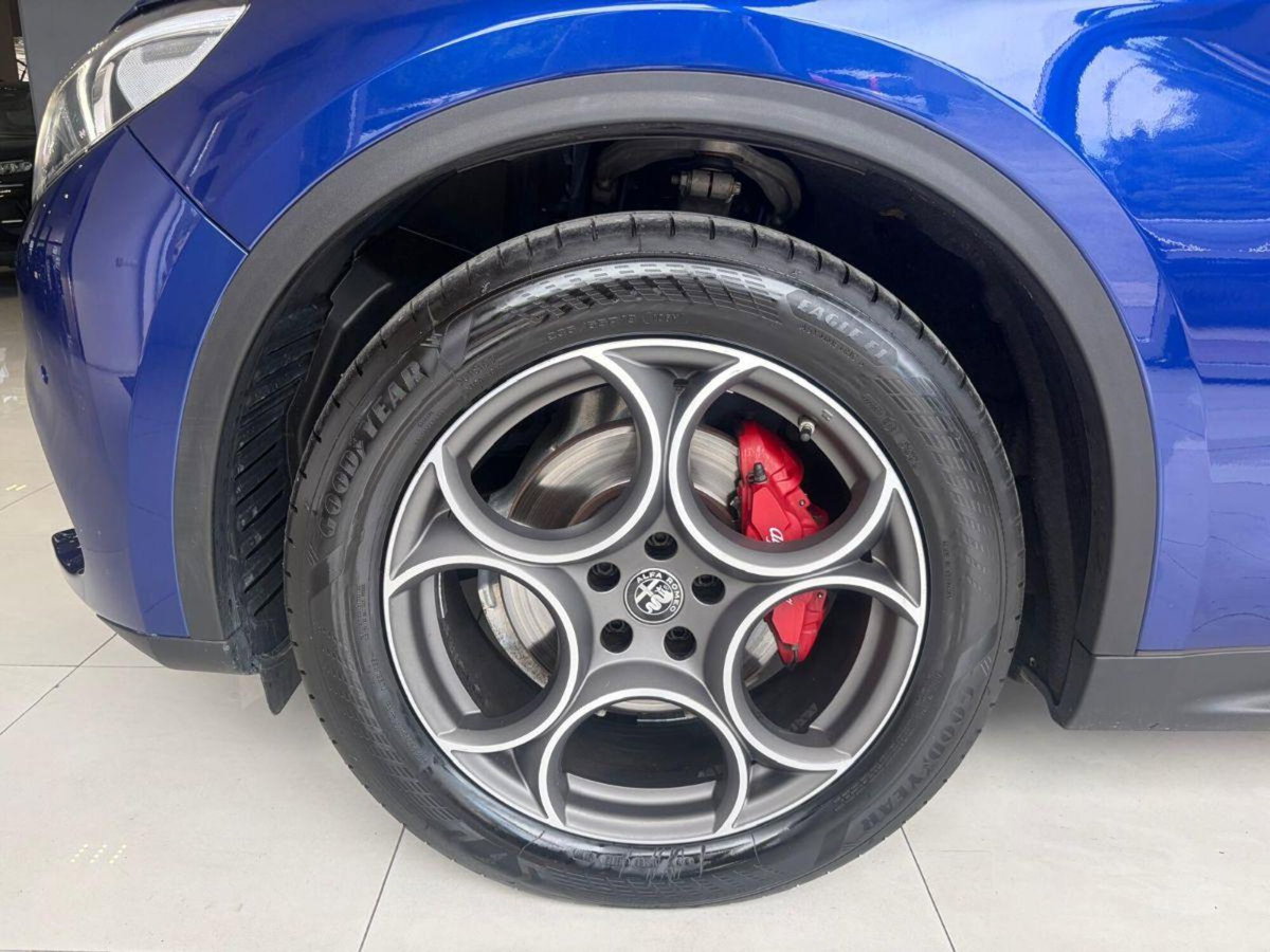 Alfa Romeo Stelvio Stelvio 2.2 Turbodiesel 190 CV AT8 Q4 Sprint (9)
